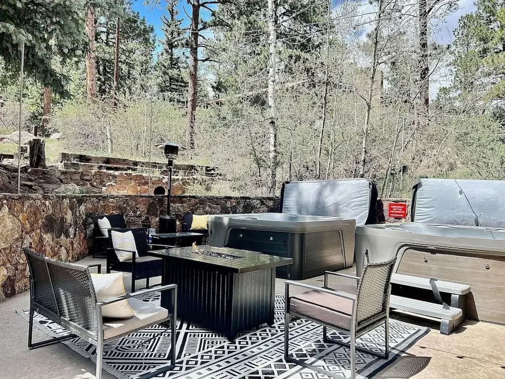 4925 Pike Unit1
