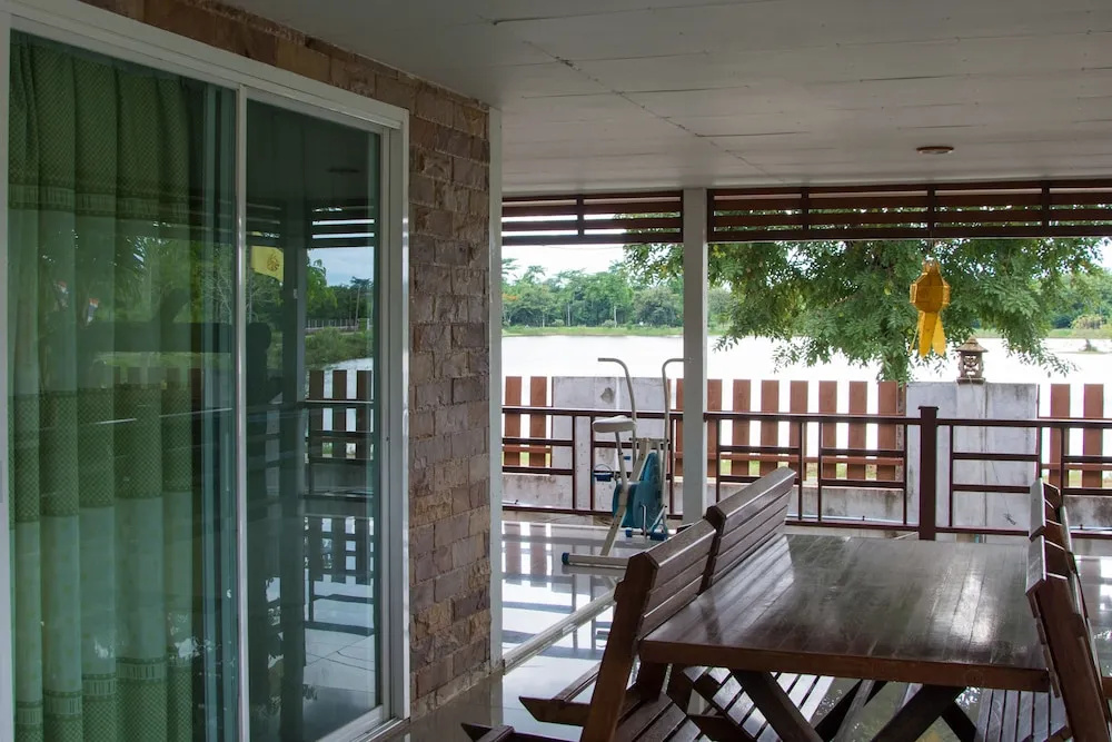 Balcony & Terrace