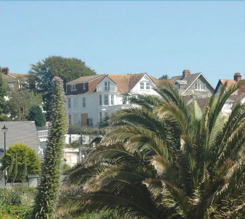 Falmouth Beach Hotel - Général