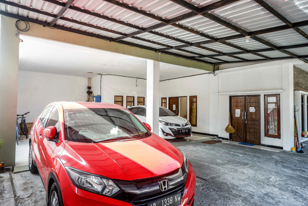 RedDoorz @ Kratonan Solo