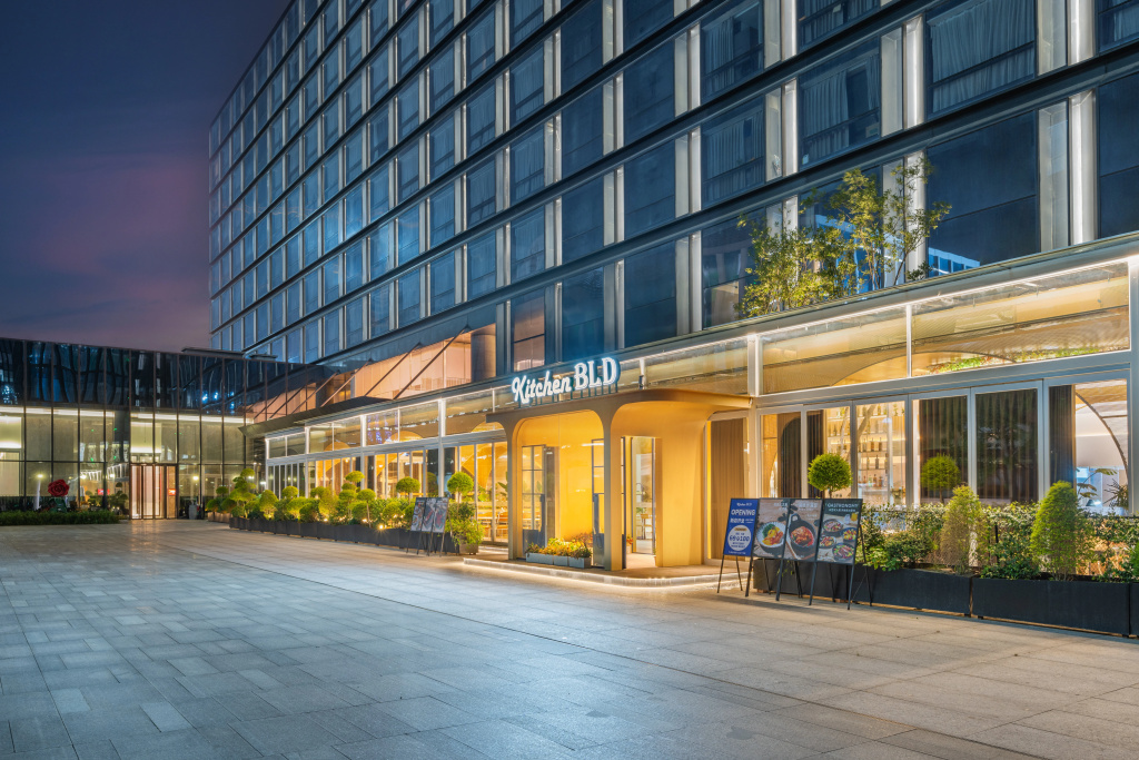 voco Hefei Binhu by IHG