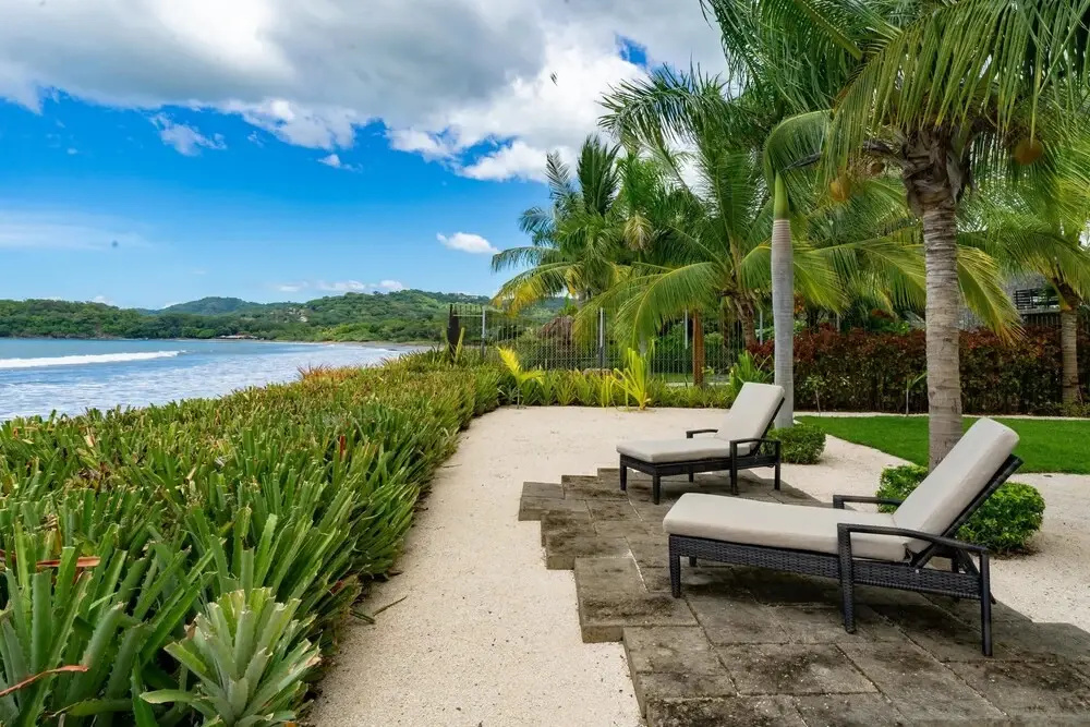 Beachfront Villa - Sunsets and Daily Maid Service - фото 16