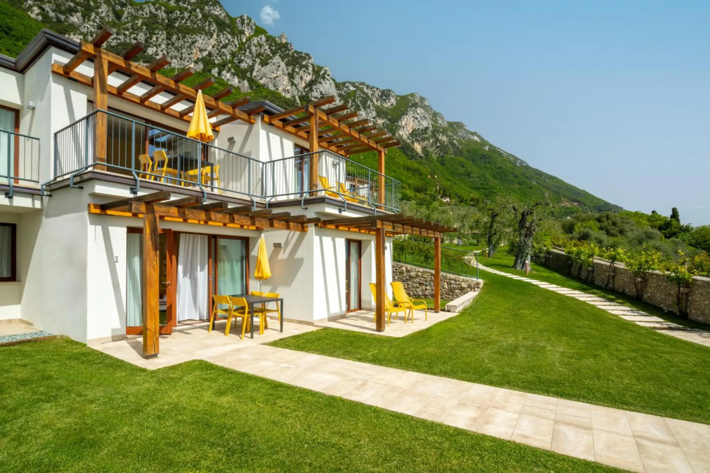 Residence Dany Appartamenti Con Cucina Vista Lago Piscina E Parcheggio