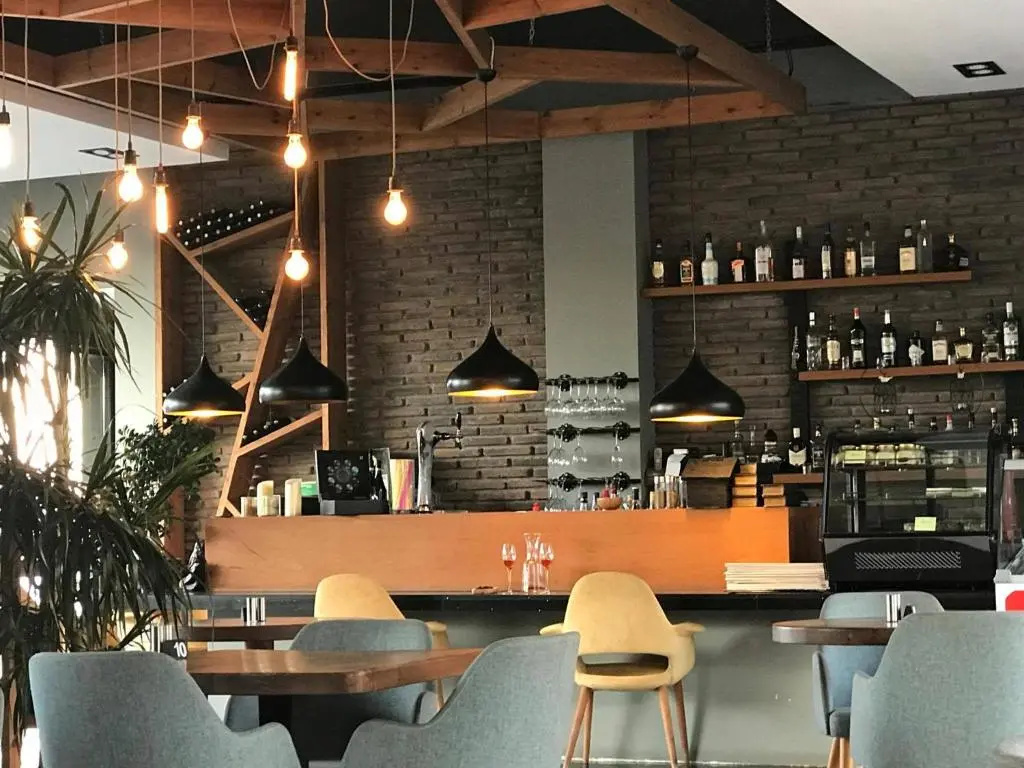 Food & Beverage