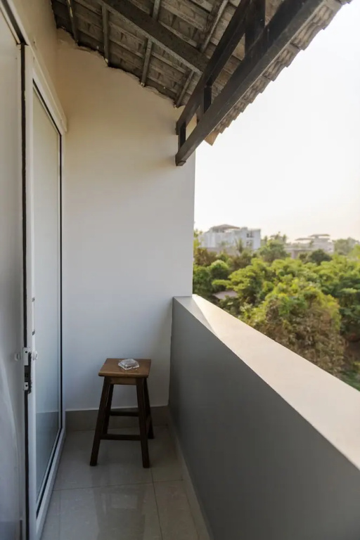 Superior Double room with pool view (full double bed)