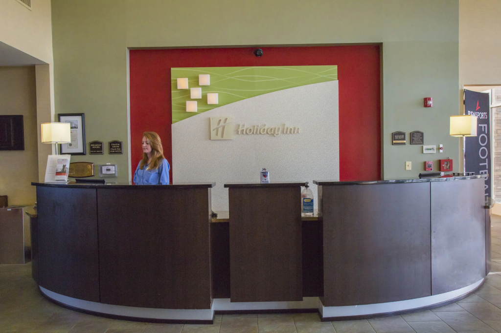 Lobby & Reception