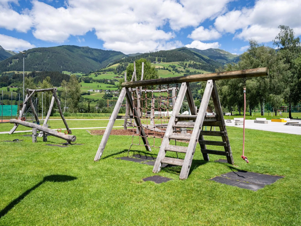 Valley-view Holiday Home in Niedernsill With Garden