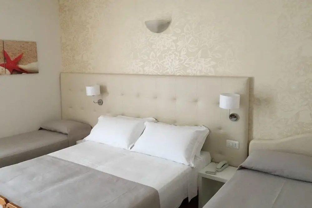 Classic Quadruple room with balcony