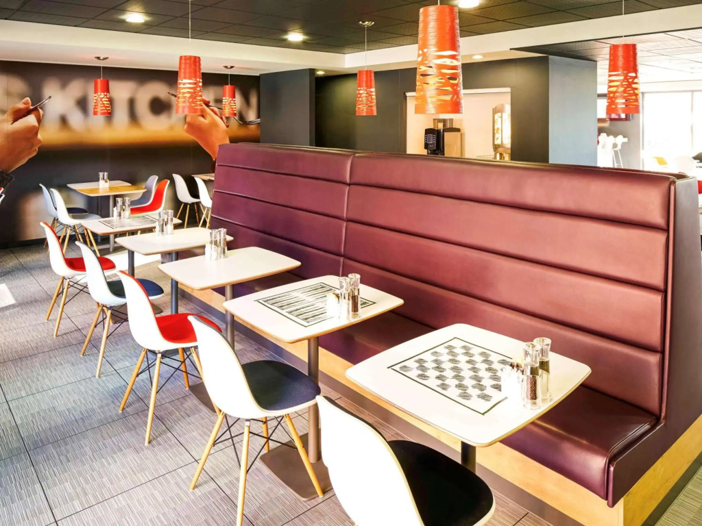 ibis London Luton Airport - фото 26
