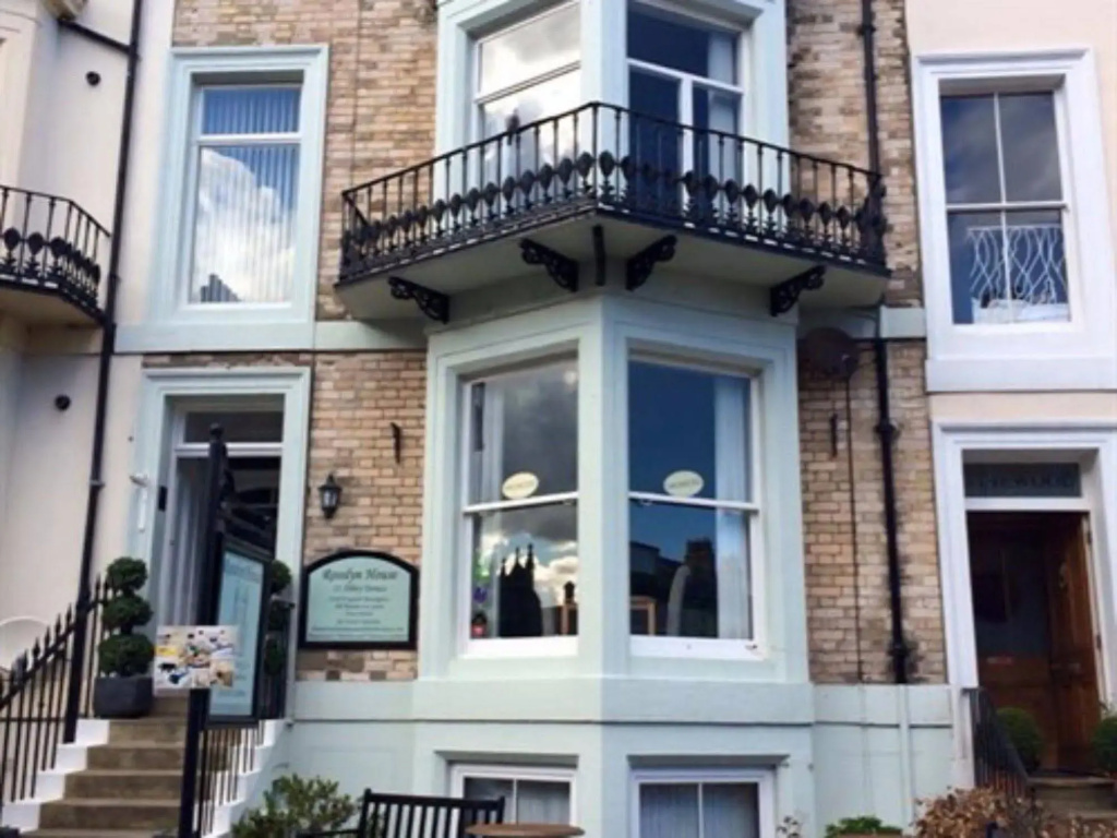 Rosslyn House