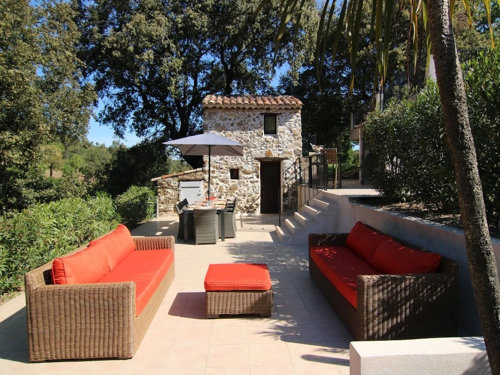 Beautiful House With Dishwasher Near the Popular St. Maxime