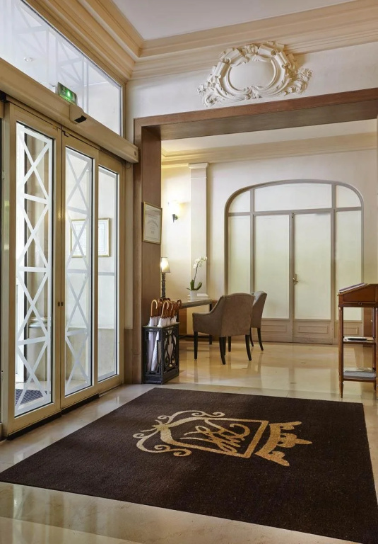 Royal Hotel Paris Champs Elysées - Général