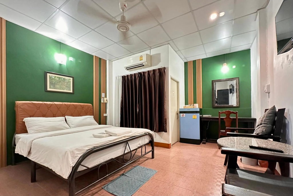 Pakdee House — 4