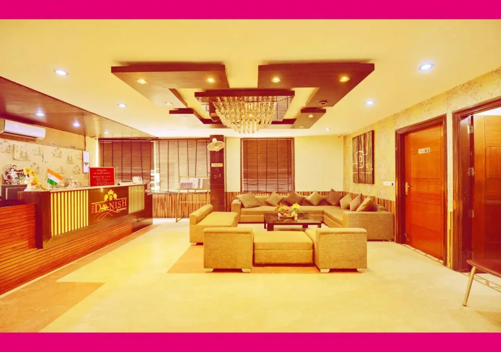 Lobby & Reception