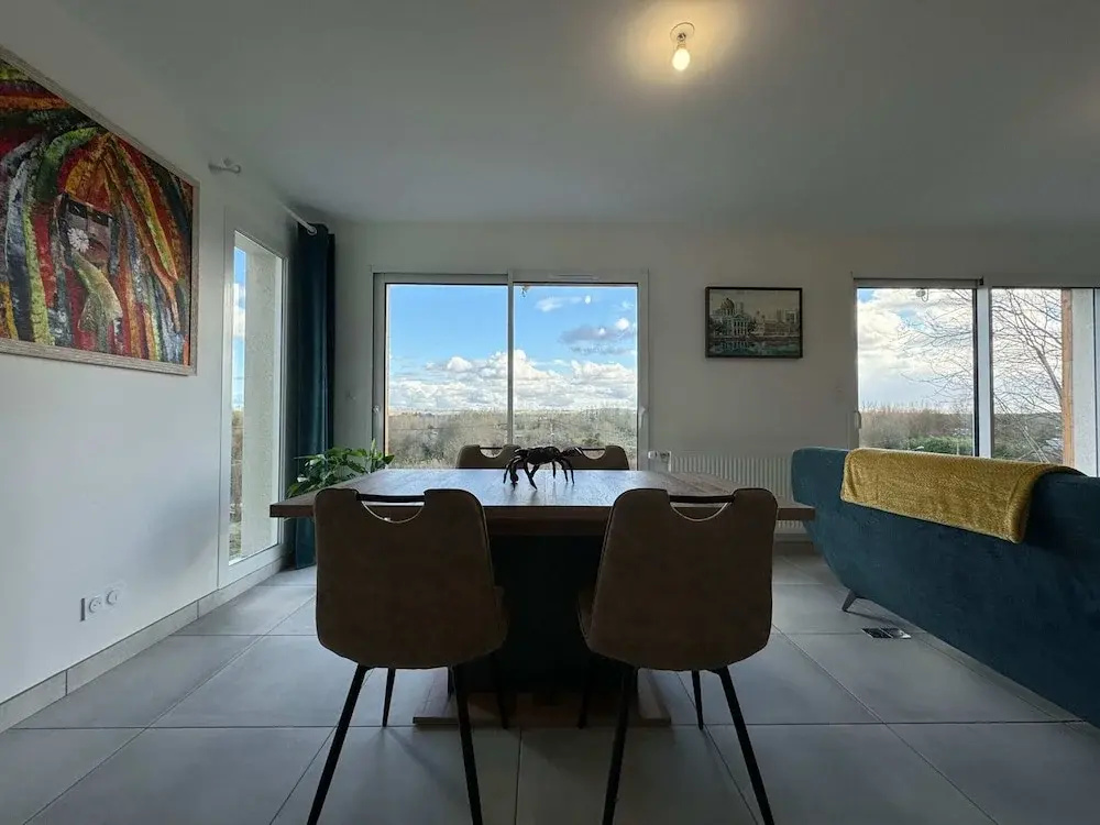 Afficher la photo 7 — Hillside Retreat With Scenic Views