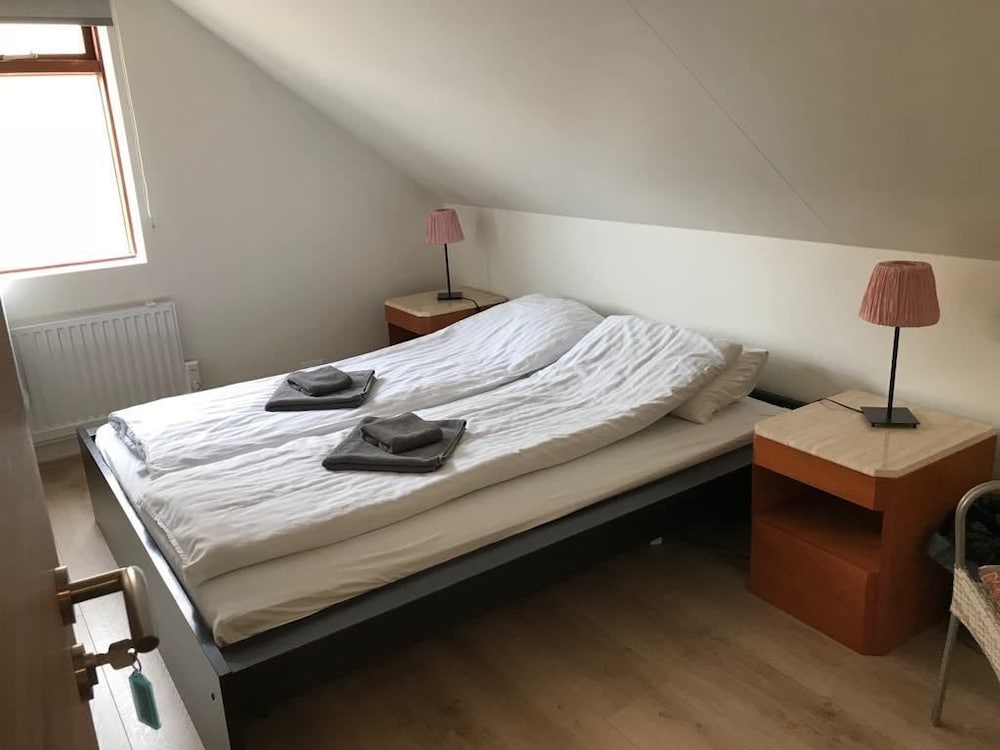 Raudafell 1 — 2