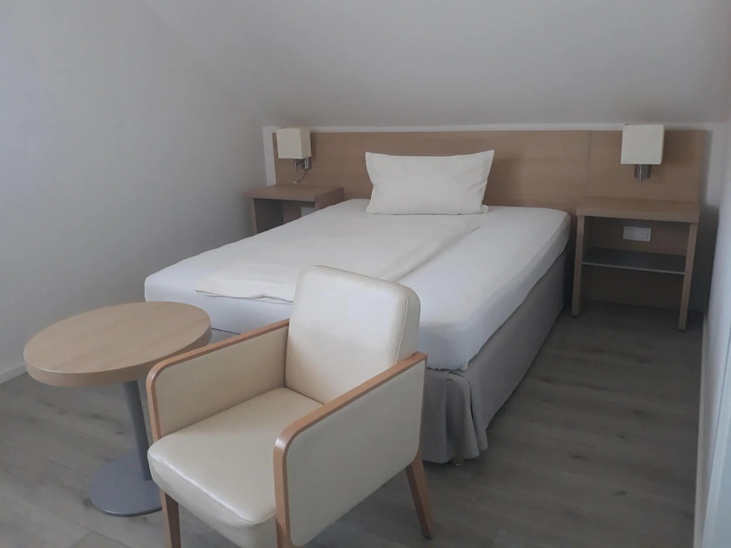 Standard Double room (full double bed)