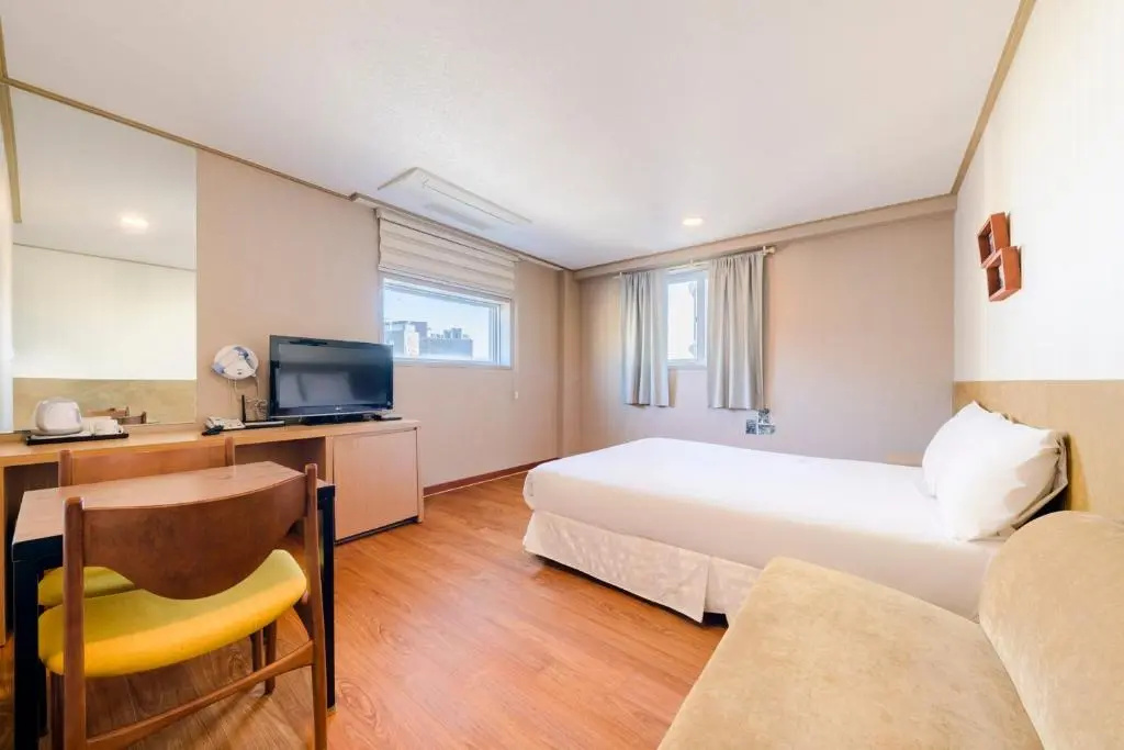 Standard Double room (full double bed)