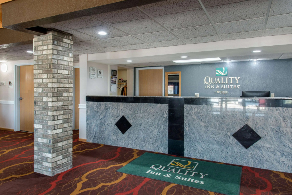 Lobby & Reception
