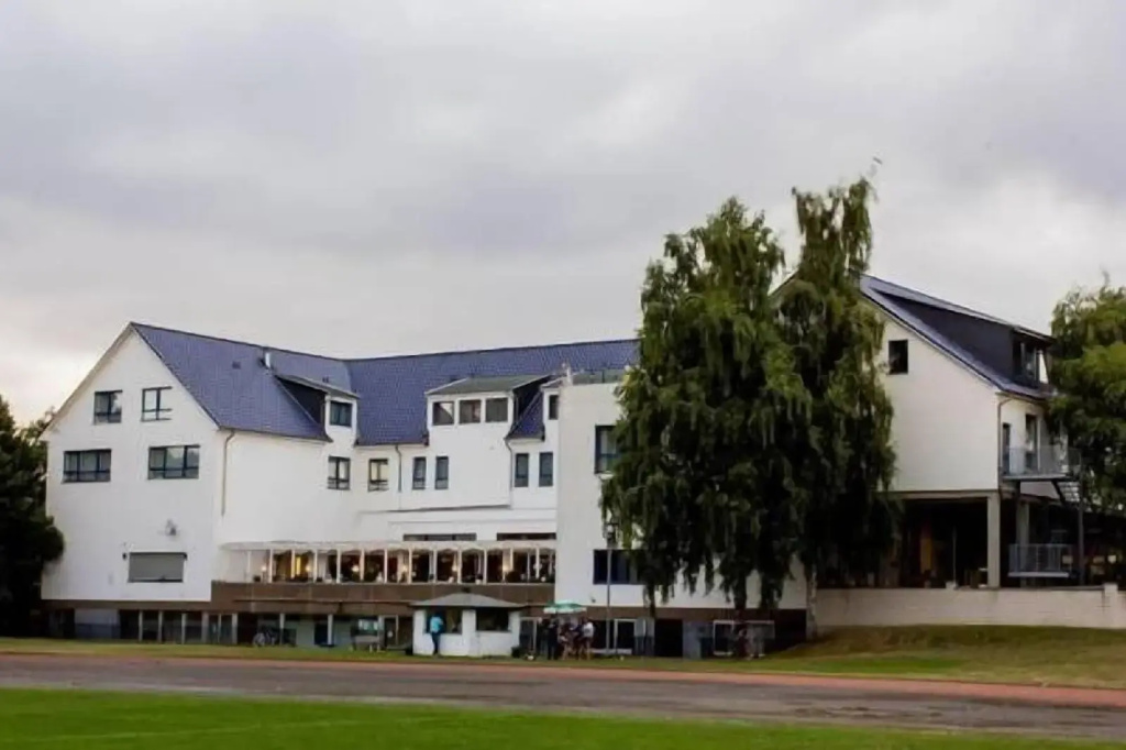 Erbenholz Hotel