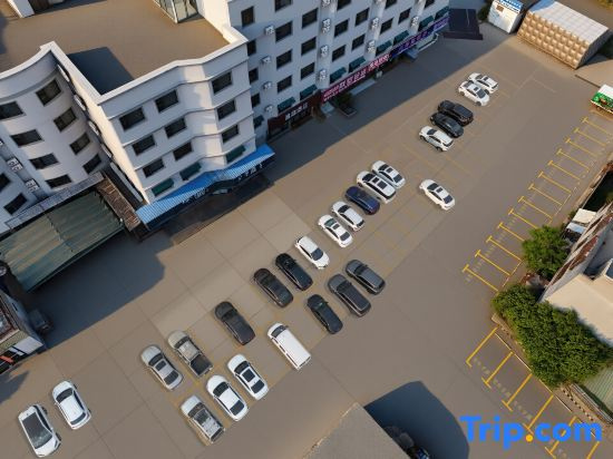 Homeinn Aifeel Hotel (Haikou High - speed Railway East Station Wuyue Plaza)