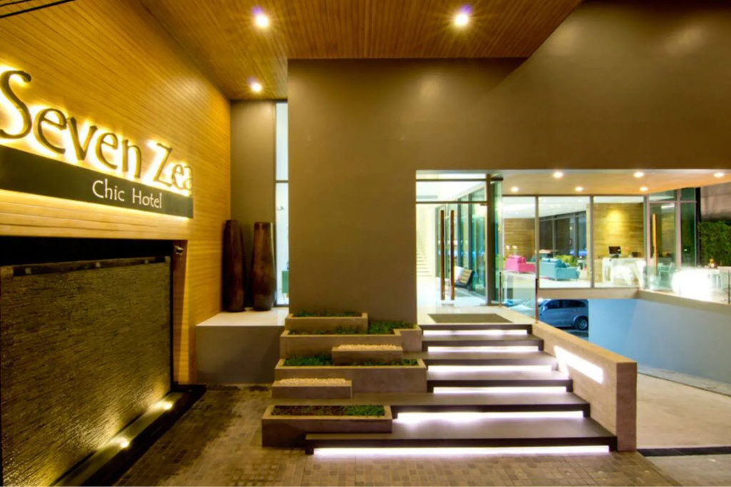 Seven Zea Chic Hotel — фото