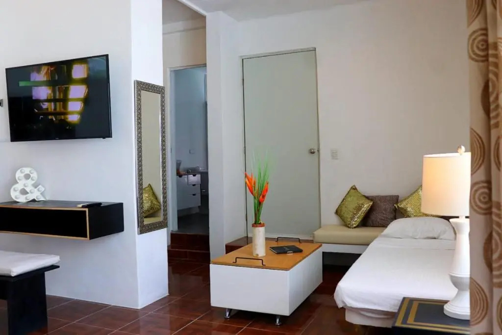 Junior Suite with pool view