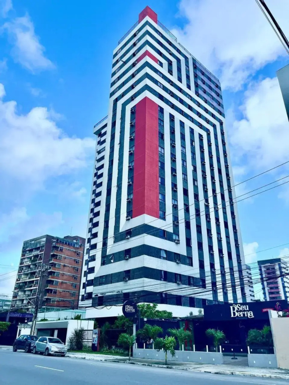 Lindo FLAT no melhor lugar de Candeias, 50 m praia