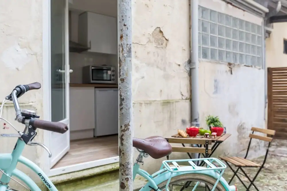 Homely Apartment Near Place de la Victoire