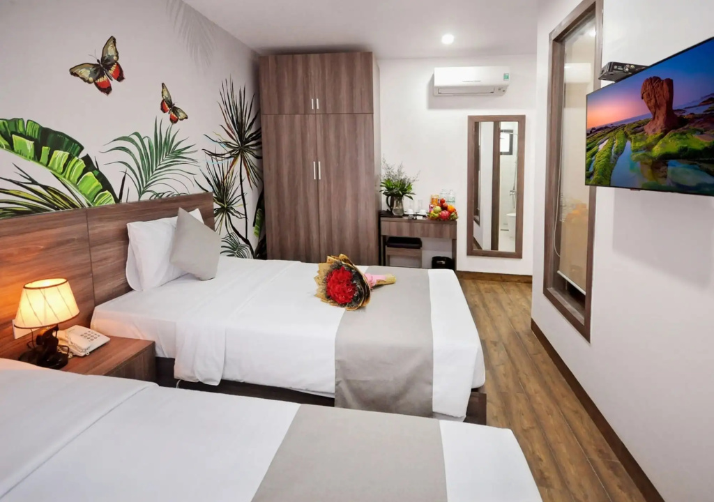Mega Light Hotel — 5
