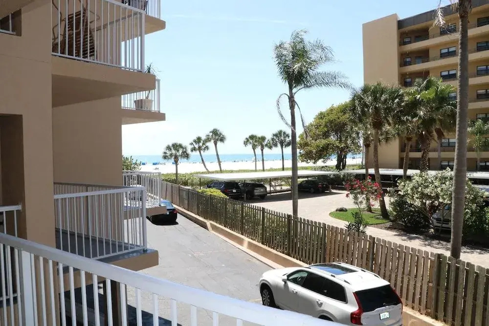 Jamaica Royale T23 - 2 Br Condo