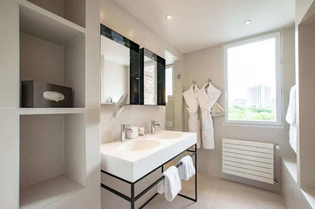 Hotel Aiglon 36