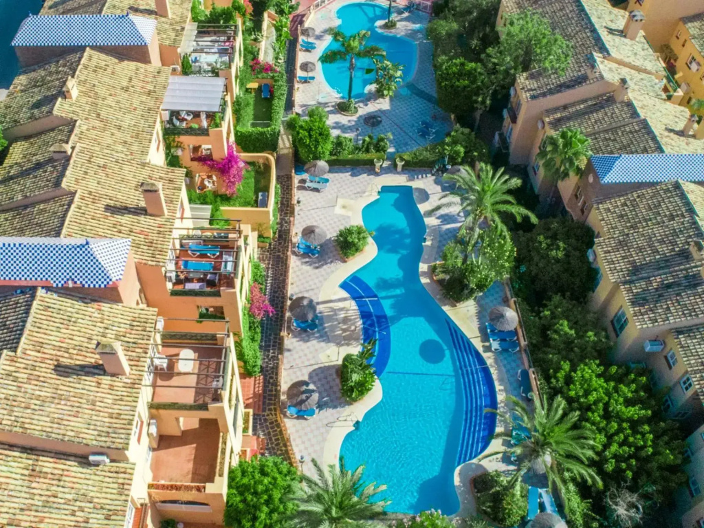 2 Habs Buena terraza con BBQ - WiFi, Piscina