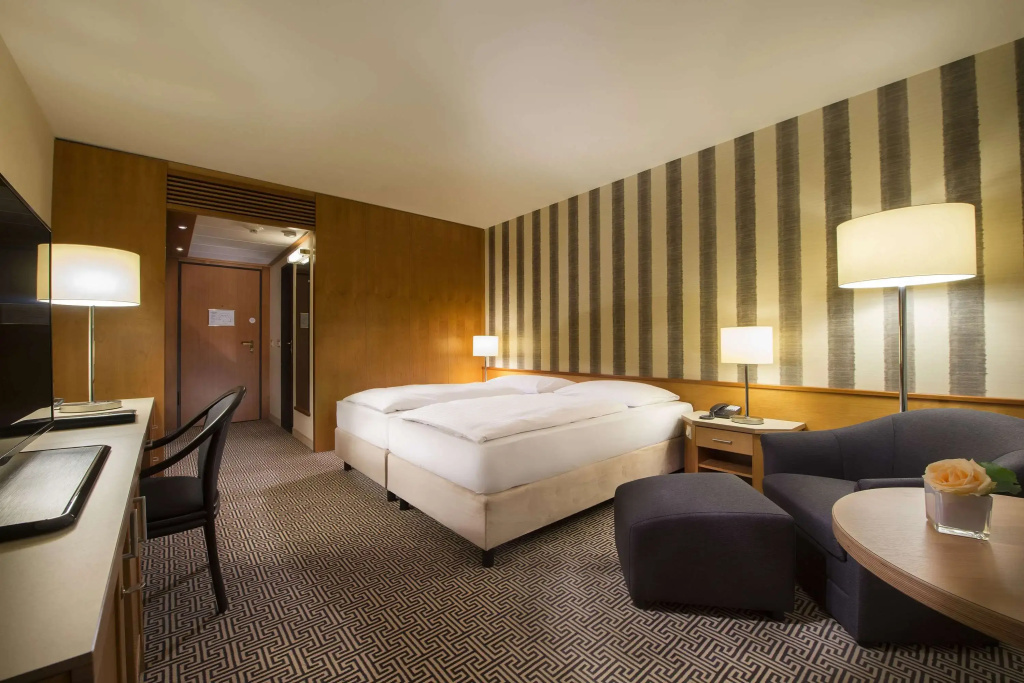 Classic Double room (full double bed)