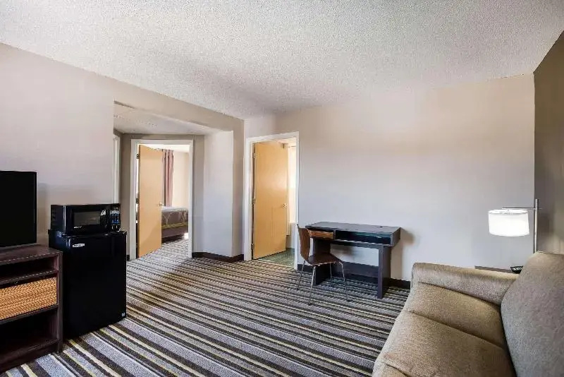 Quadruple Suite