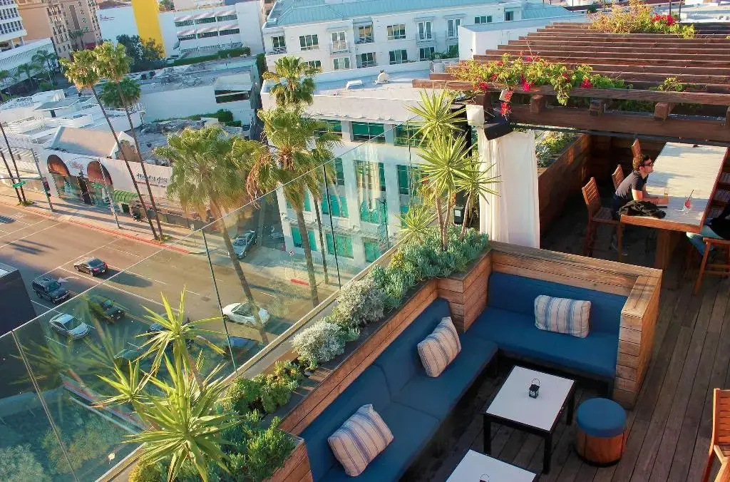 SIXTY Beverly Hills - Général