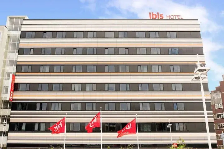 ibis Leiden Centre - Tap to explore photos