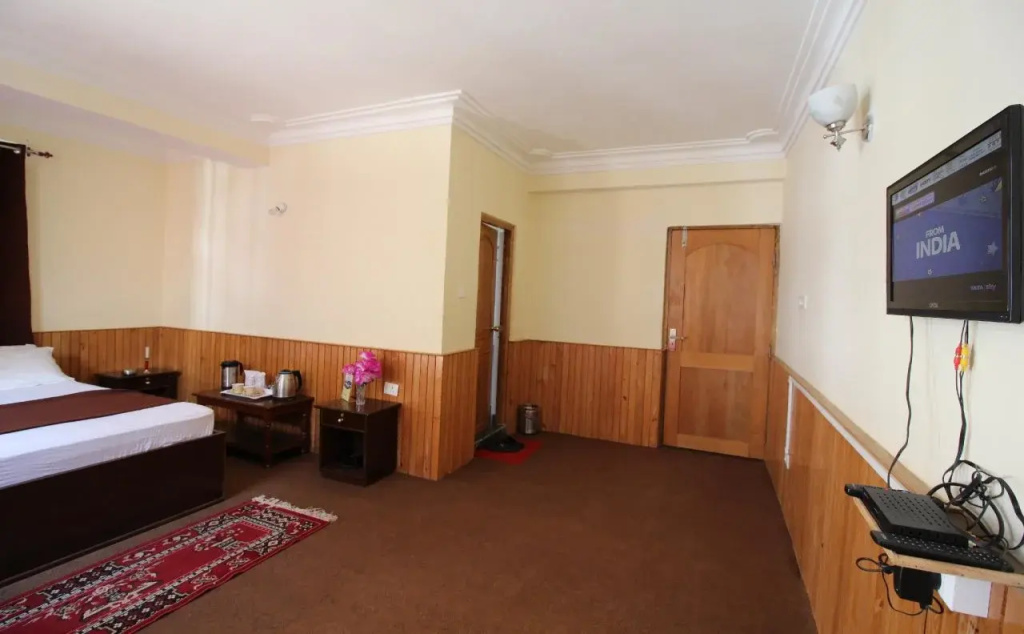 Lobby & Reception