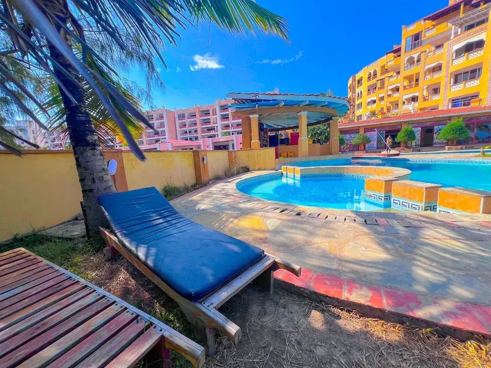 Raha Whitesands Apartments - фото 10