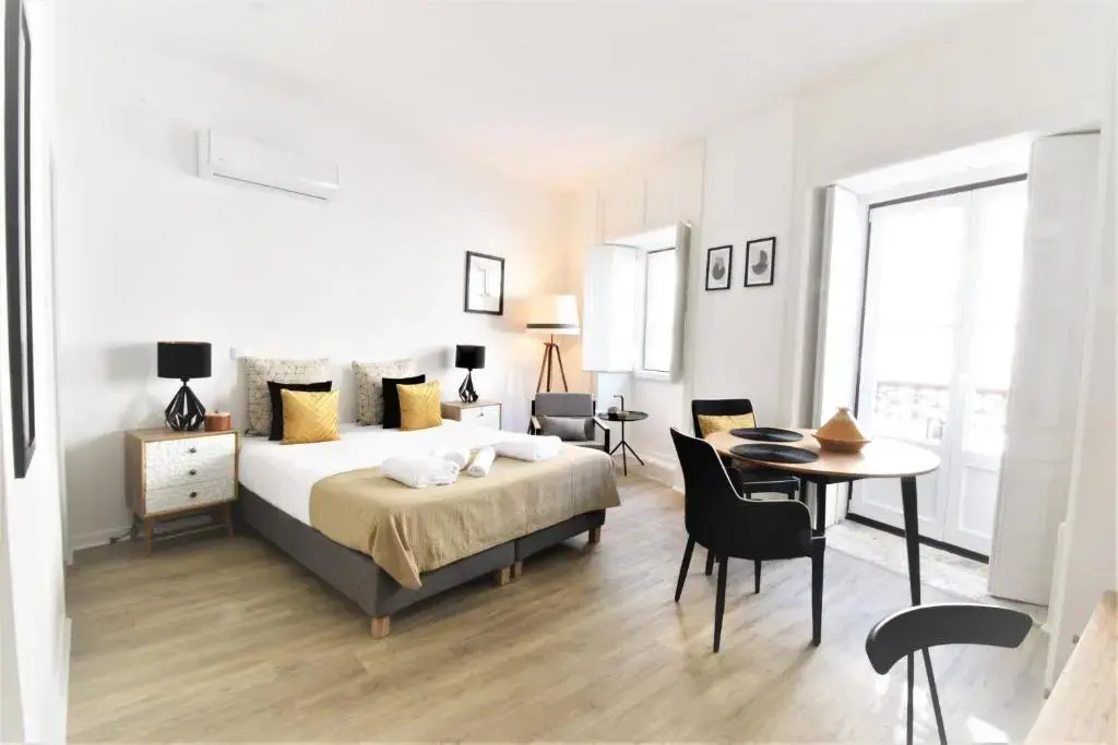 Deluxe Double Studio (full double bed)