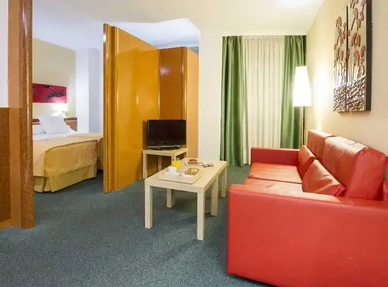 Acacia Suite