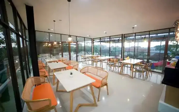 Food & Beverage