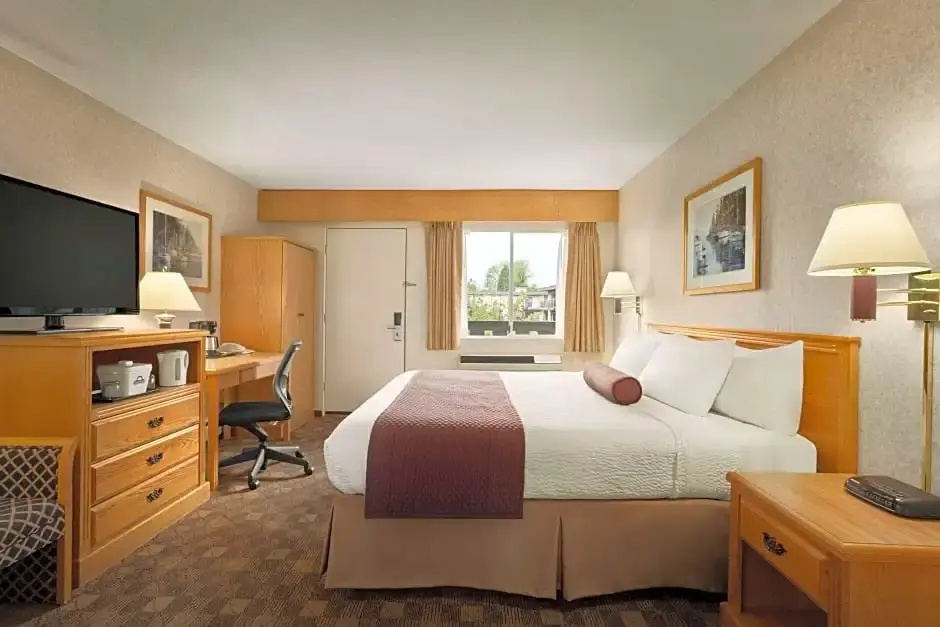 Days Inn by Wyndham Victoria Uptown - Chambres