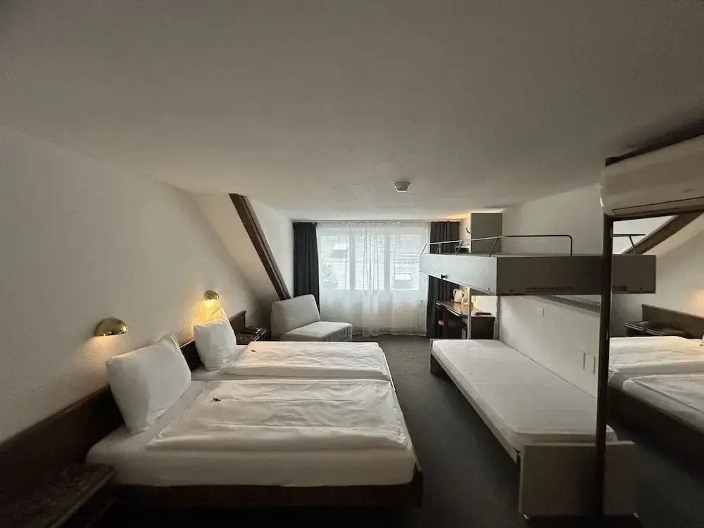 Standard Quintuple room