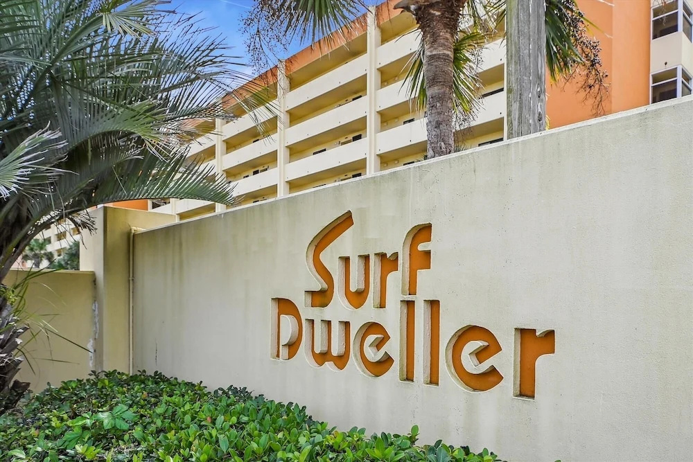Surf Dweller 610 is a Stunning Gulf Front 2 BR - sleep 6 by RedAwning