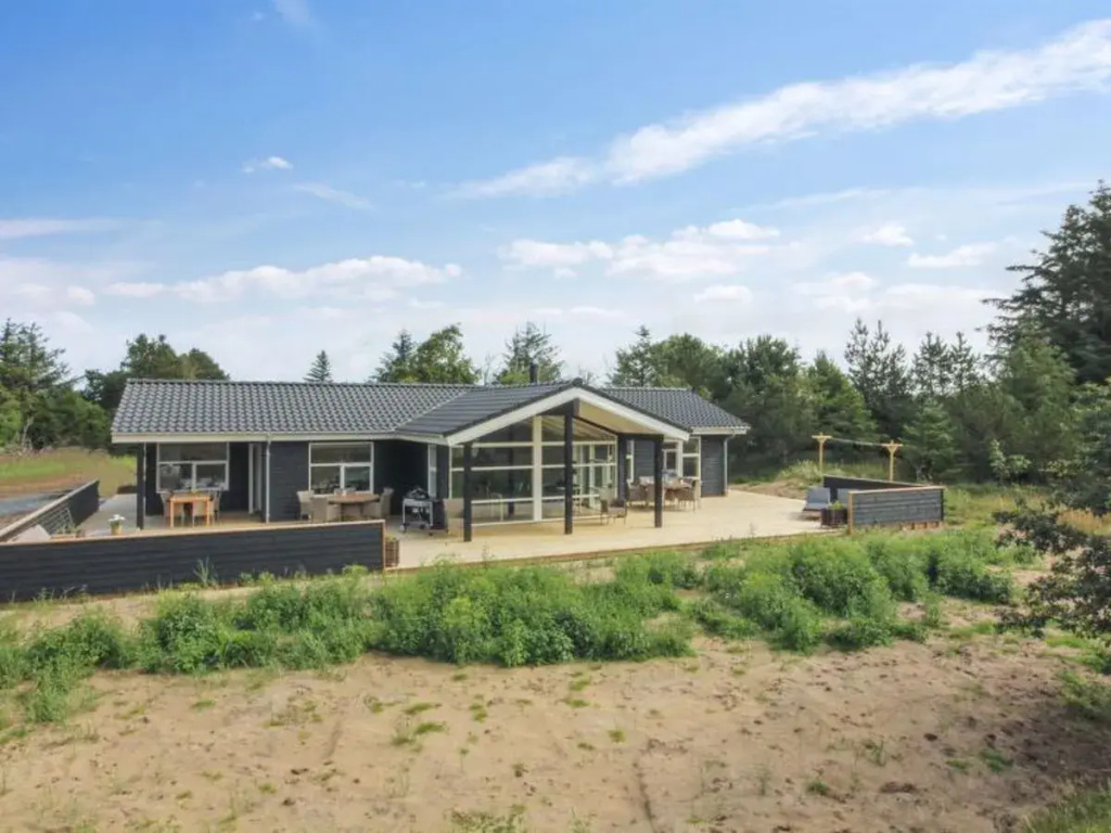 "Heriest" - 900m from the sea in NW Jutland