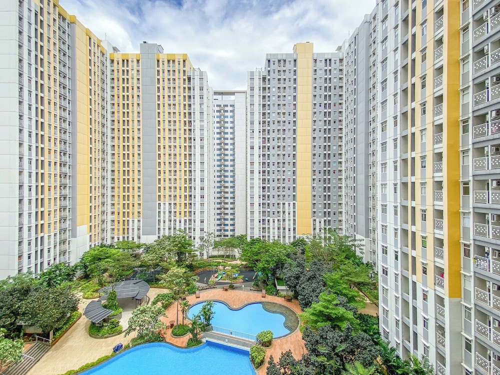 Warm And Homey 2Br Apartment Springlake Summarecon Bekasi