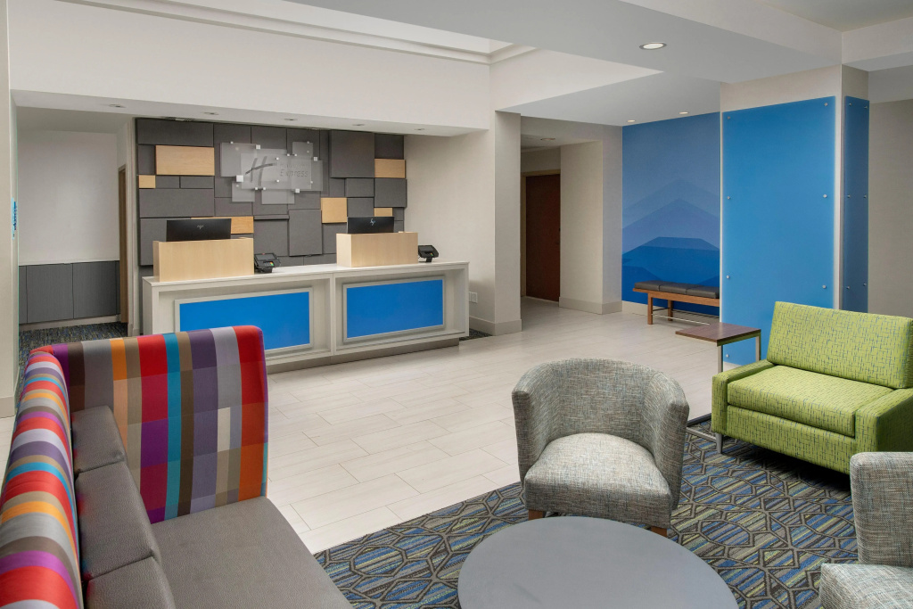 Lobby & Reception