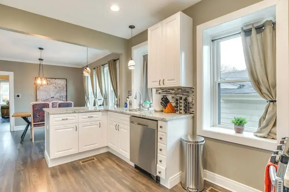 Pet-friendly Family Apartment - Near NU Campus! - фото 5