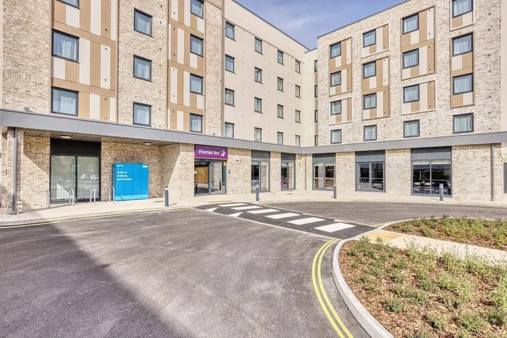 Premier Inn Bristol Cribbs Causeway M5J17
